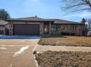 4416 46th Street Ct, Sioux City, IA 51108
