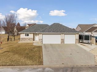 800 Sunrise Ct SE, Lonsdale, MN 55046