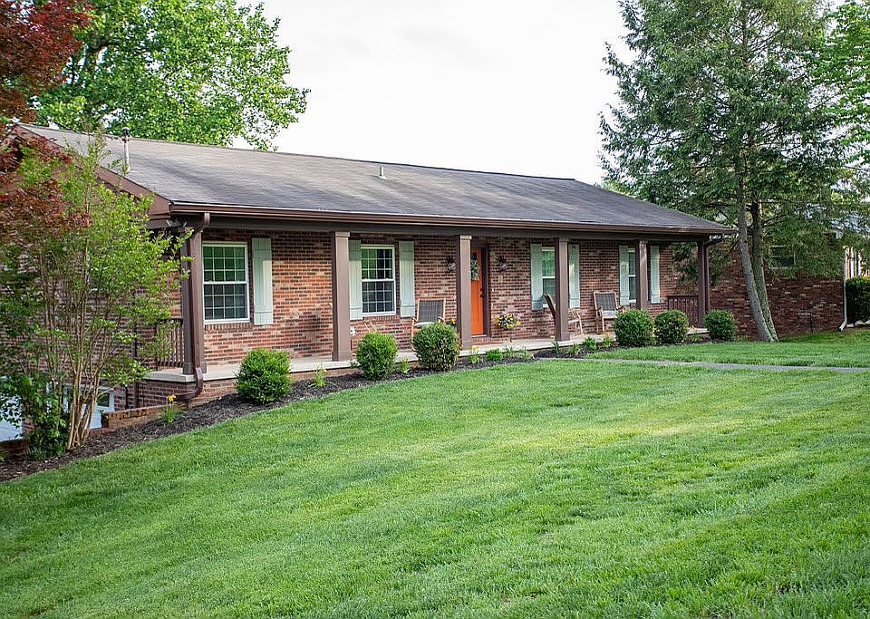 1st image of 10508 Blakewood Dr