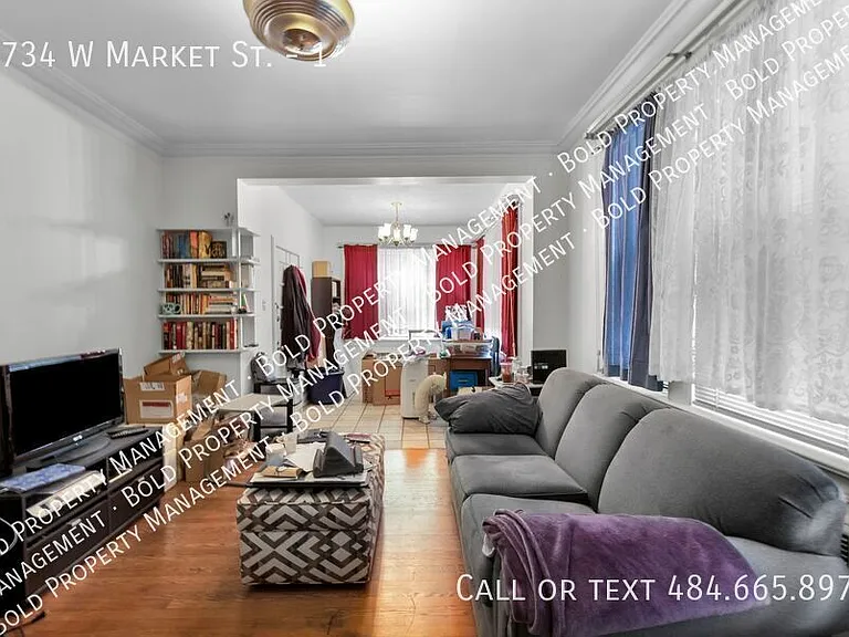 1734 W Market St #1 — Photo 1