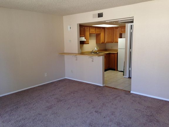 4th image of 700 W University Dr Unit 105