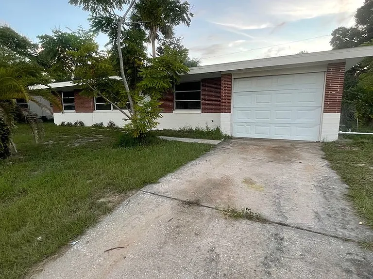1464 Richmond Ave — Photo 1
