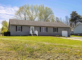 2 Singing Pines Ln, Staunton, VA 24401