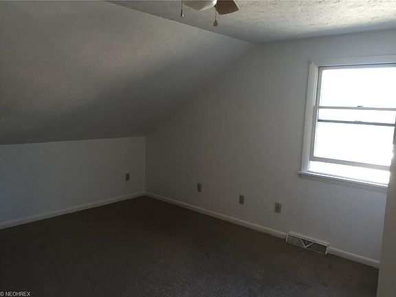 4th image of 50 Evans St
