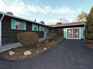 147 Indian Neck Rd, Wareham, MA 02571