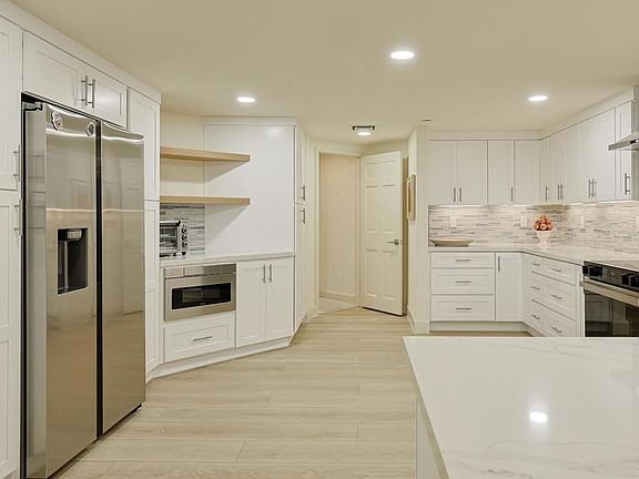 2nd image of 1099 1st St Unit 103