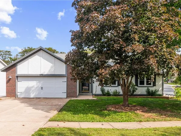 2160 NE Concord St, Lees Summit, MO 64086