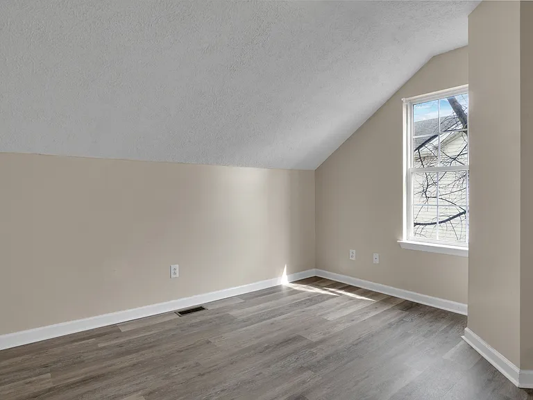 1452 Middleborough Ct — Photo 11