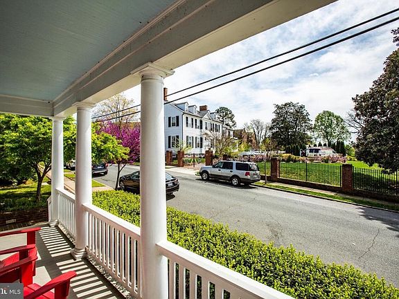 2nd image of 507 Hanover St
