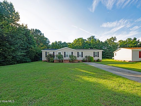 2nd image of 125 Magnolia Gardens Drive