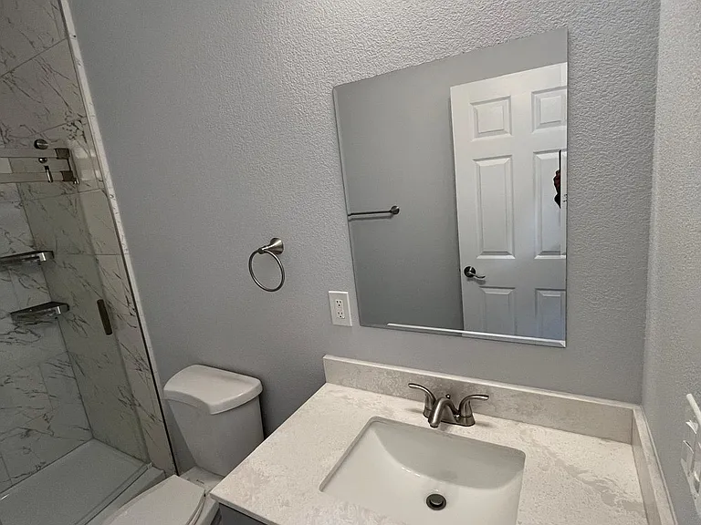 28 Martins Ln #2 — Photo 8