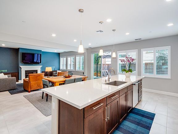 5th image of 1710 Kenwood Place