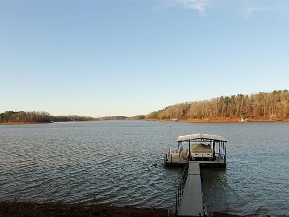 2nd image of 225 Stelling Dr