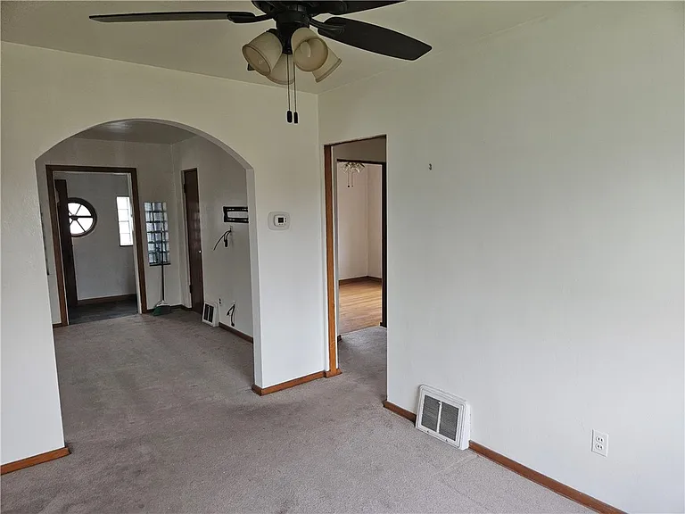 706 Upston St #FRONT — Photo 12