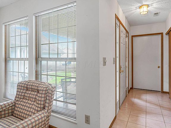 4th image of 128 Oak Creek Pl