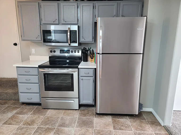 940 W Red Oaks Dr #2 — Photo 15