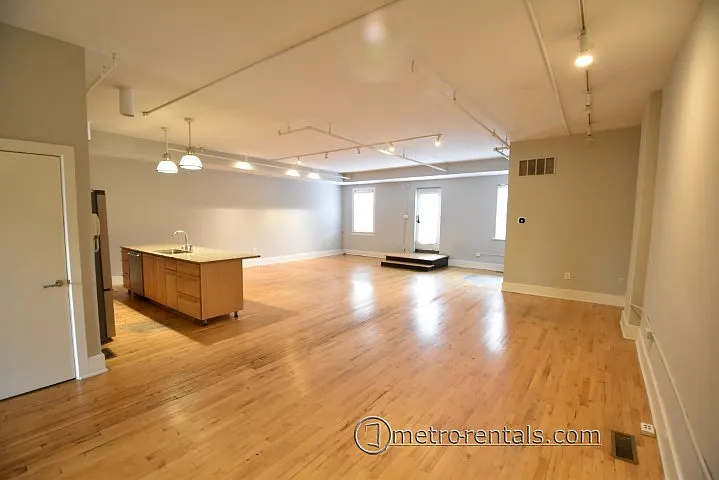 2 bed, 1500 sqft, $2,795 — Photo 2