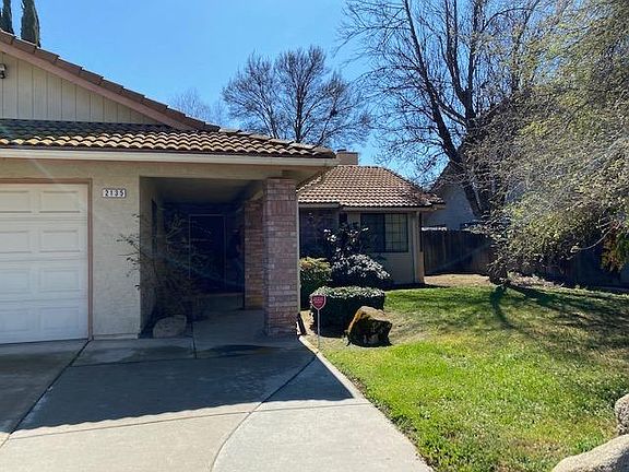 2nd image of 2135 E El Paso Ave