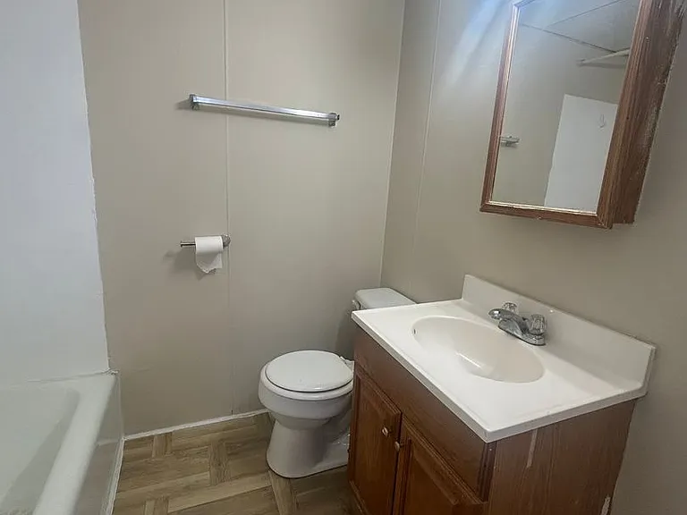 2371 Canby St — Photo 10