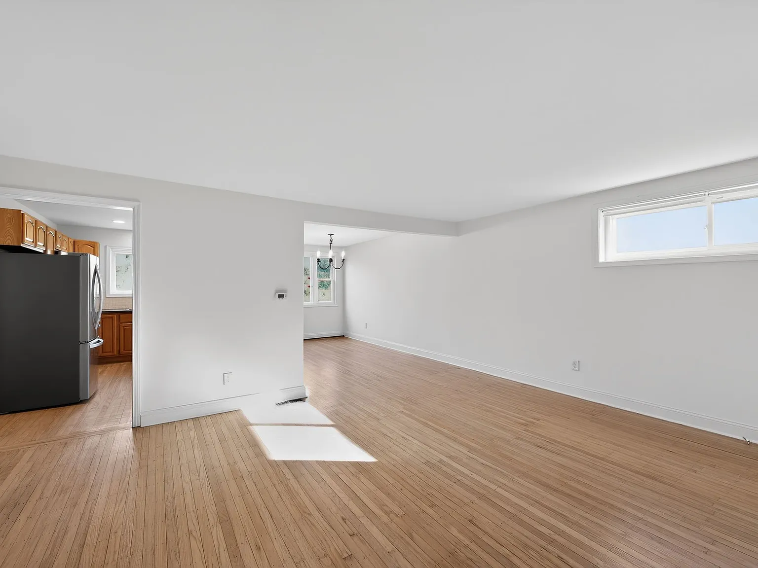 3 bed, 1.5 bath, 1542 sqft, $2,800 — Photo 3