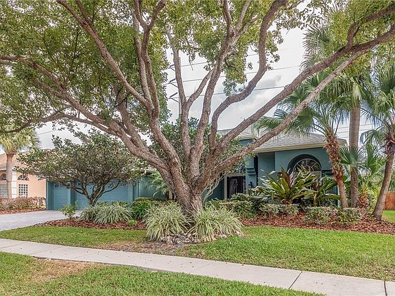 3rd image of 719 House Wren Cir