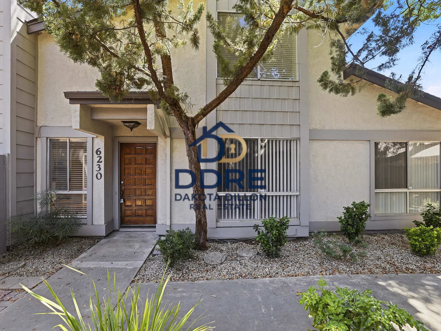 3 bed, 1393 sqft, $2,495 — Photo 2