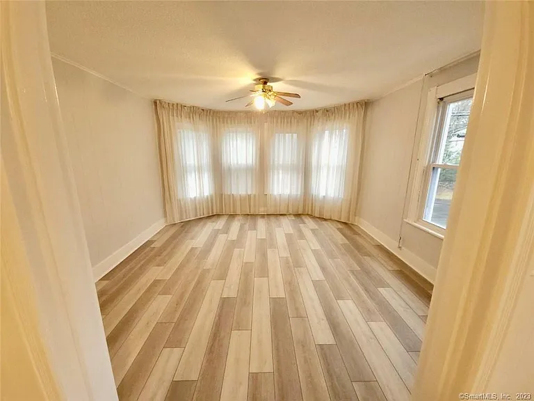 303 Newtown Ave — Photo 11