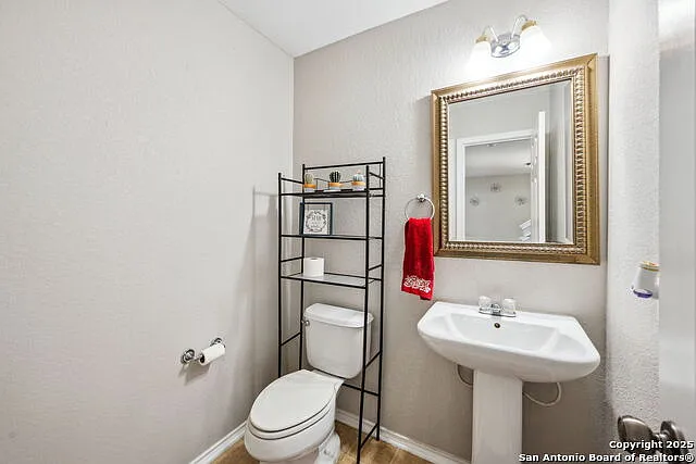 8810 Mesa Vis — Photo 17