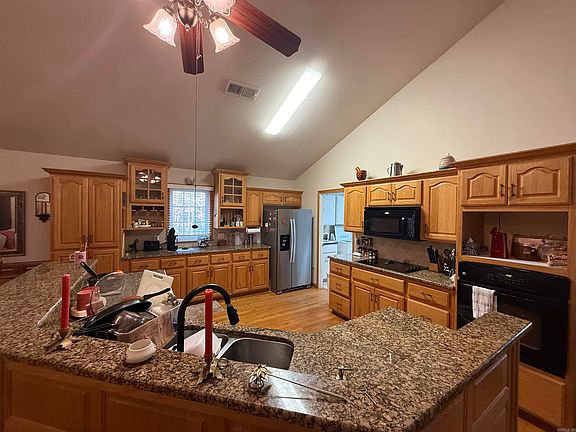 5th image of 105 Apple Blossom Pl