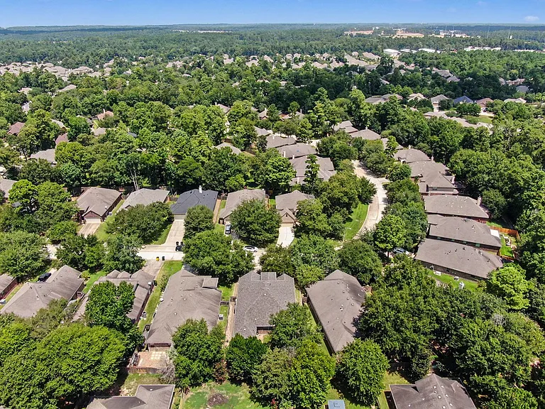 1912 Hill Manor Dr — Photo 33