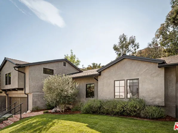 4761 Don Zarembo Dr, Los Angeles, CA 90008