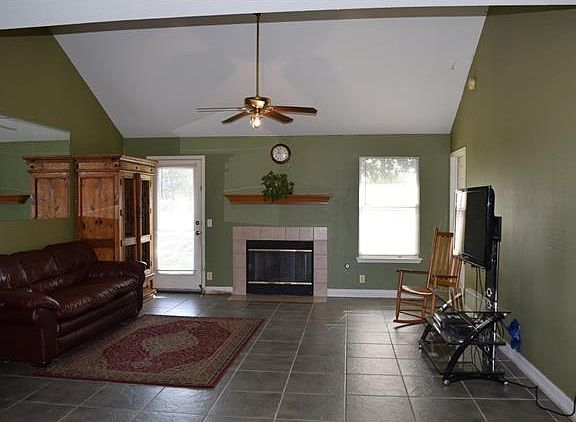 5th image of 107 Tori Dr