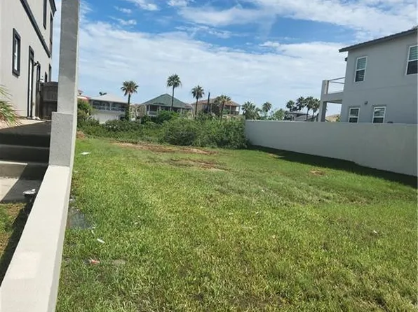 214 W Hibiscus St, South Padre Island, TX 78597