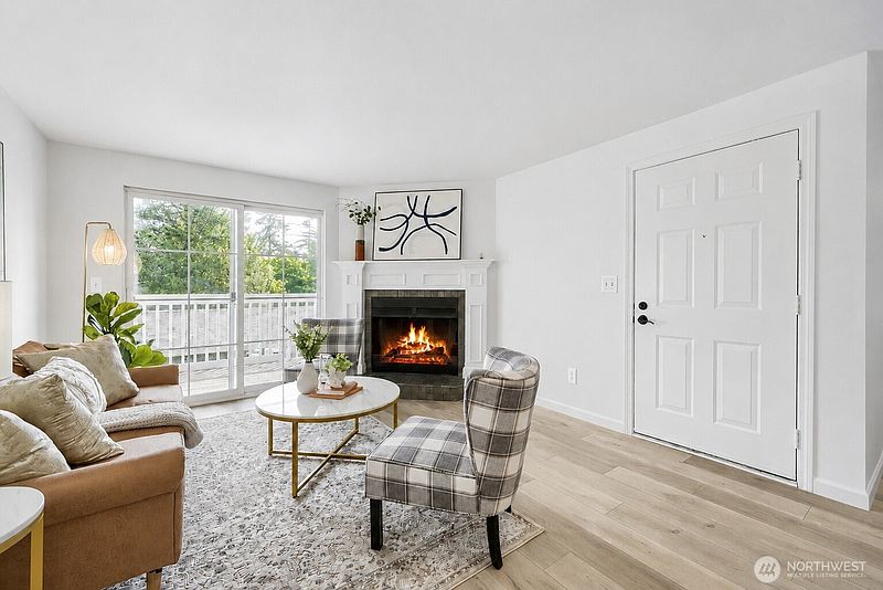 4th image of 22831 S 30 Avenue S #203
