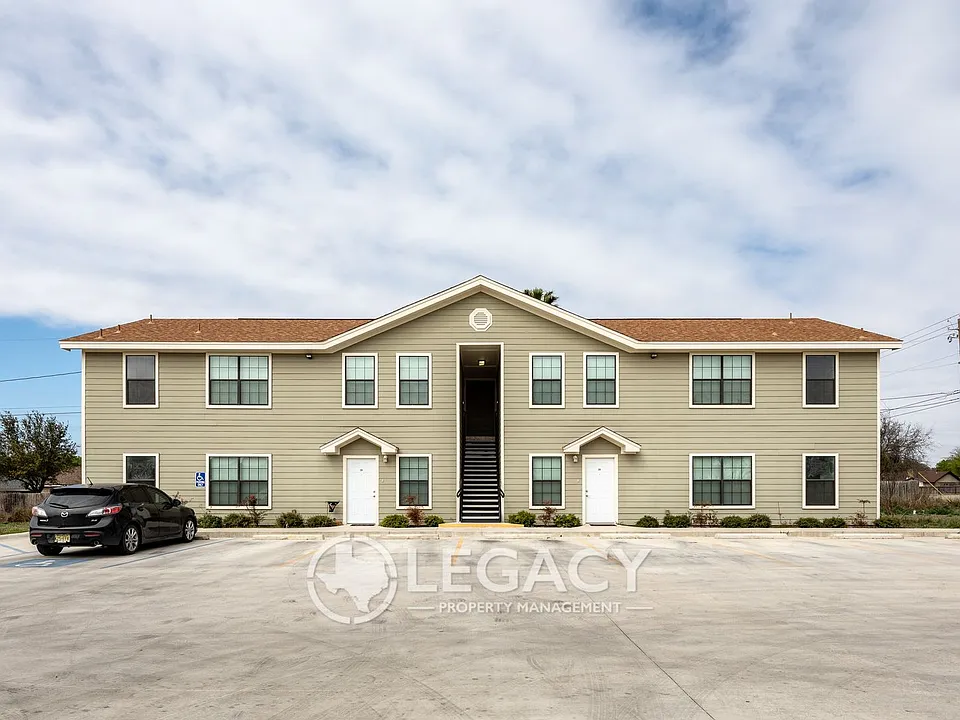 1305 Kings Way