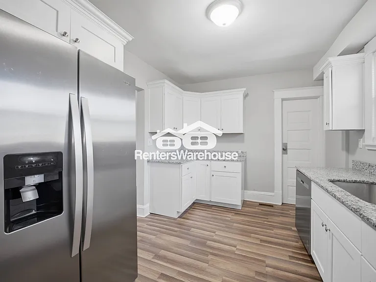 2729 Somme Ave — Photo 15