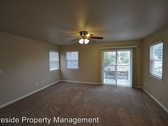 4th image of 32 S 20th St APT 4