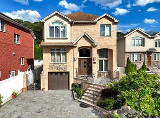 25 Bogota St, Staten Island, NY 10314