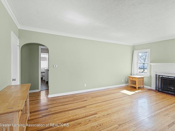 4th image of 1423 Pattengill Ave