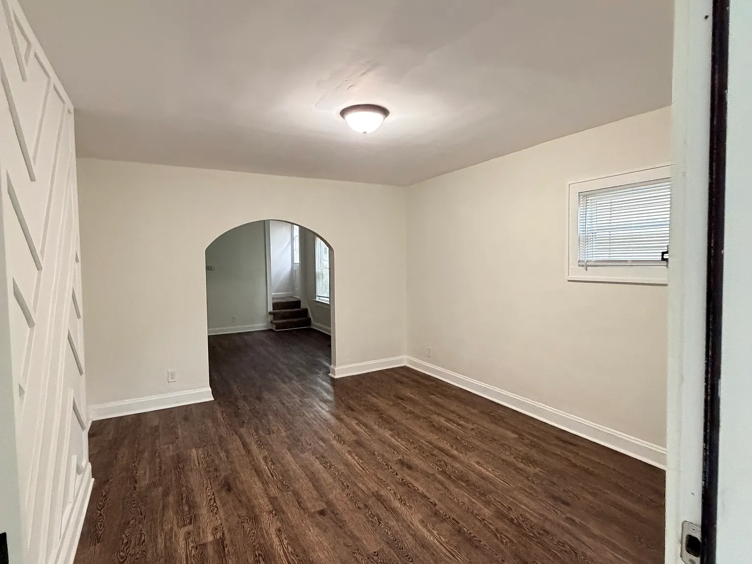 3 bed, 1300 sqft, $1,900 — Photo 2