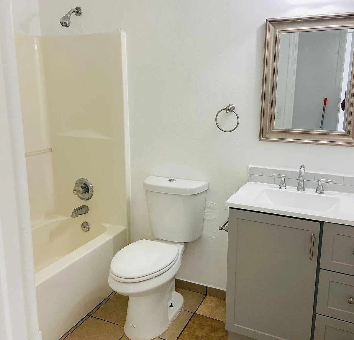 3 bed, 1000 sqft, $1,485 — Photo 3