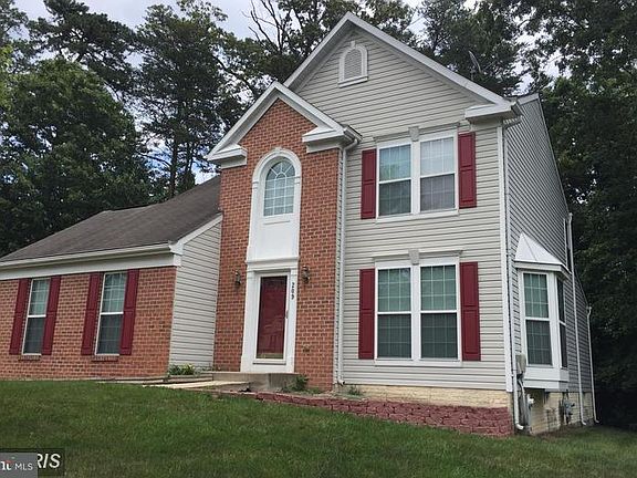 2nd image of 209 Foxridge Ct