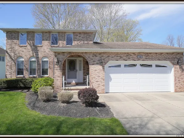 718 Sara Ct, Lewiston, NY 14092