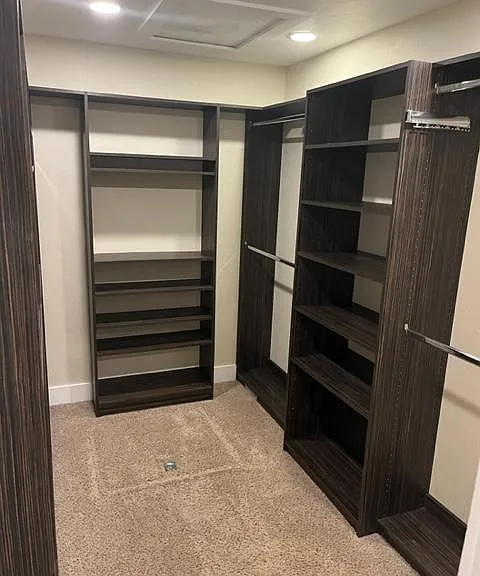 Walk-in closet