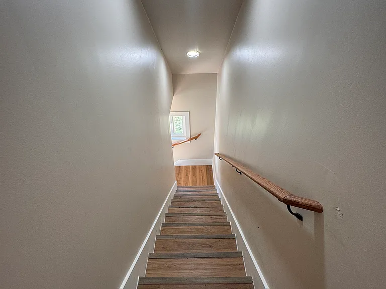 321 W Summa St — Photo 26