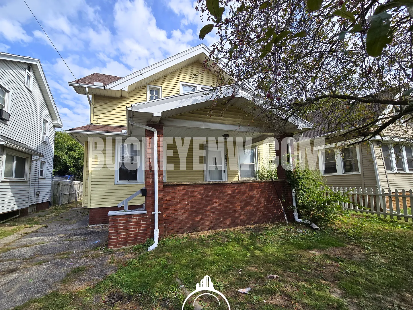 3 Bedroom House — Photo 1