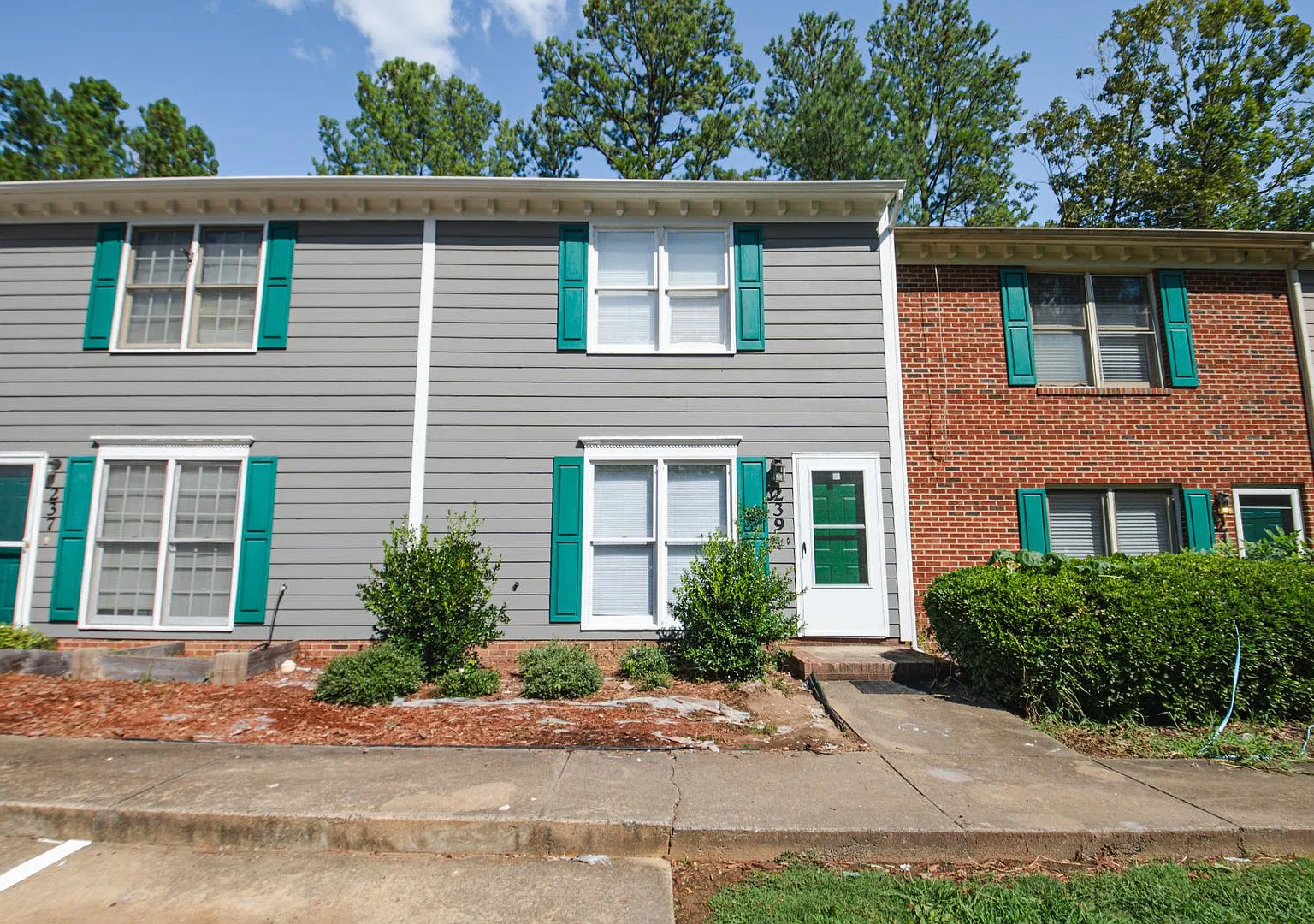 Newly Renovated 2BR, 1.5BA Townhome — Photo 1