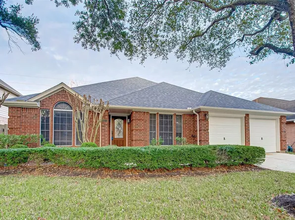 4611 Summer Lks, Sugar Land, TX 77479