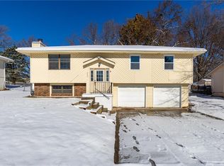 505 SW Moreland School Rd, Blue Springs, MO 64014