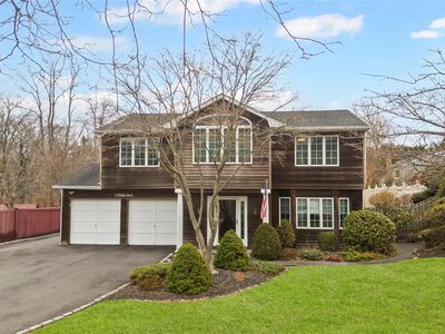 93 Cardinal Lane, Hauppauge, NY, 11788